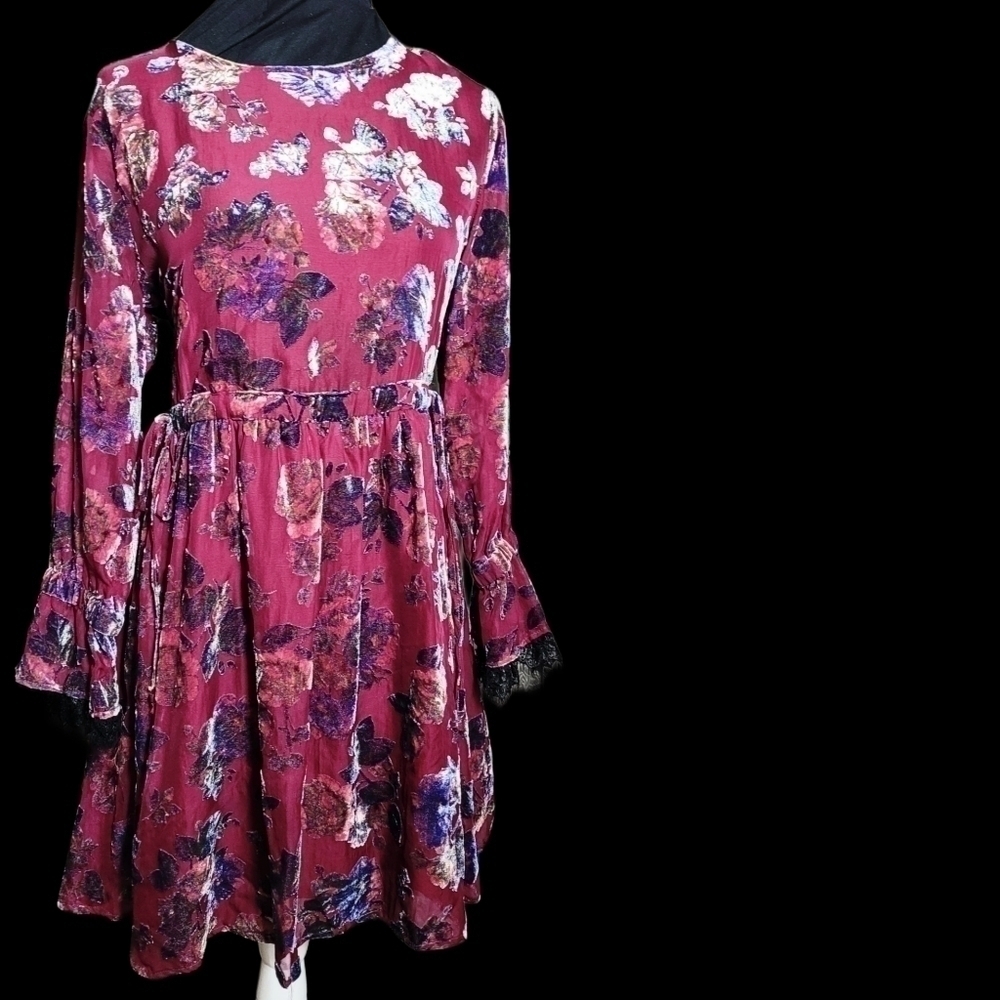 Floral Velvet iridescent 1990s grunge style  Buffalo david bitton mini dress - Picture 10 of 10